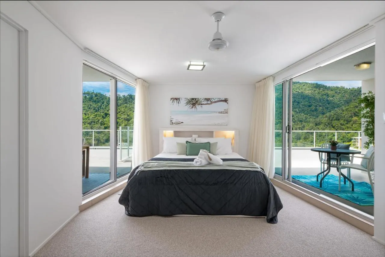 Pacific Blue Whitsunday - 2 Bedroom Airlie Beach