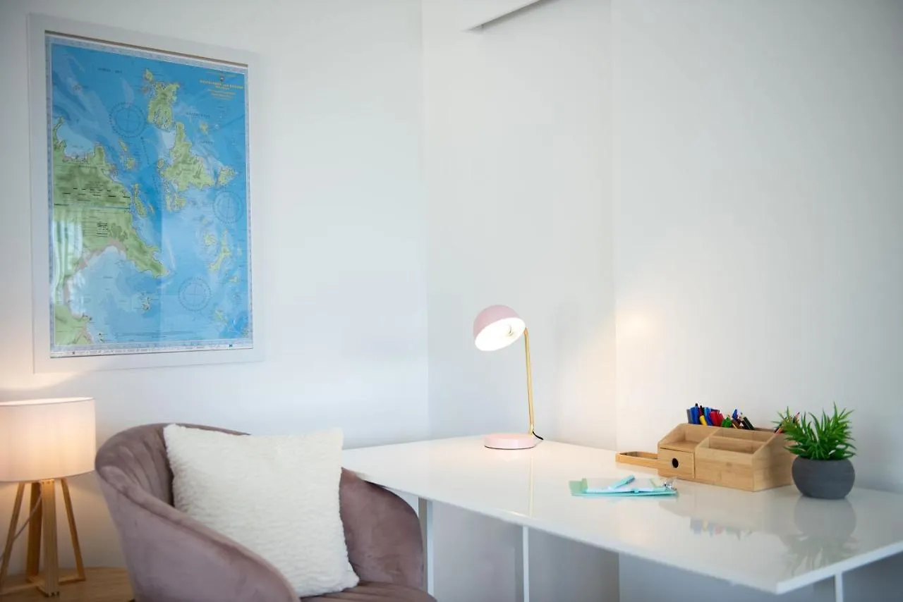 Pacific Blue Whitsunday - 2 Bedroom Airlie Beach Apartament